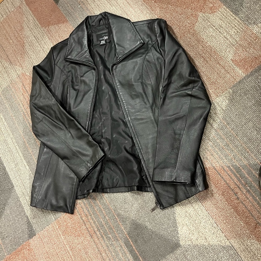 Women’s Genuine Leather Jacket M
